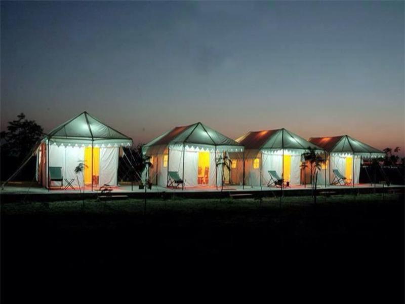 The Royal Safari Camps Ξενοδοχείο Bajāna Εξωτερικό φωτογραφία